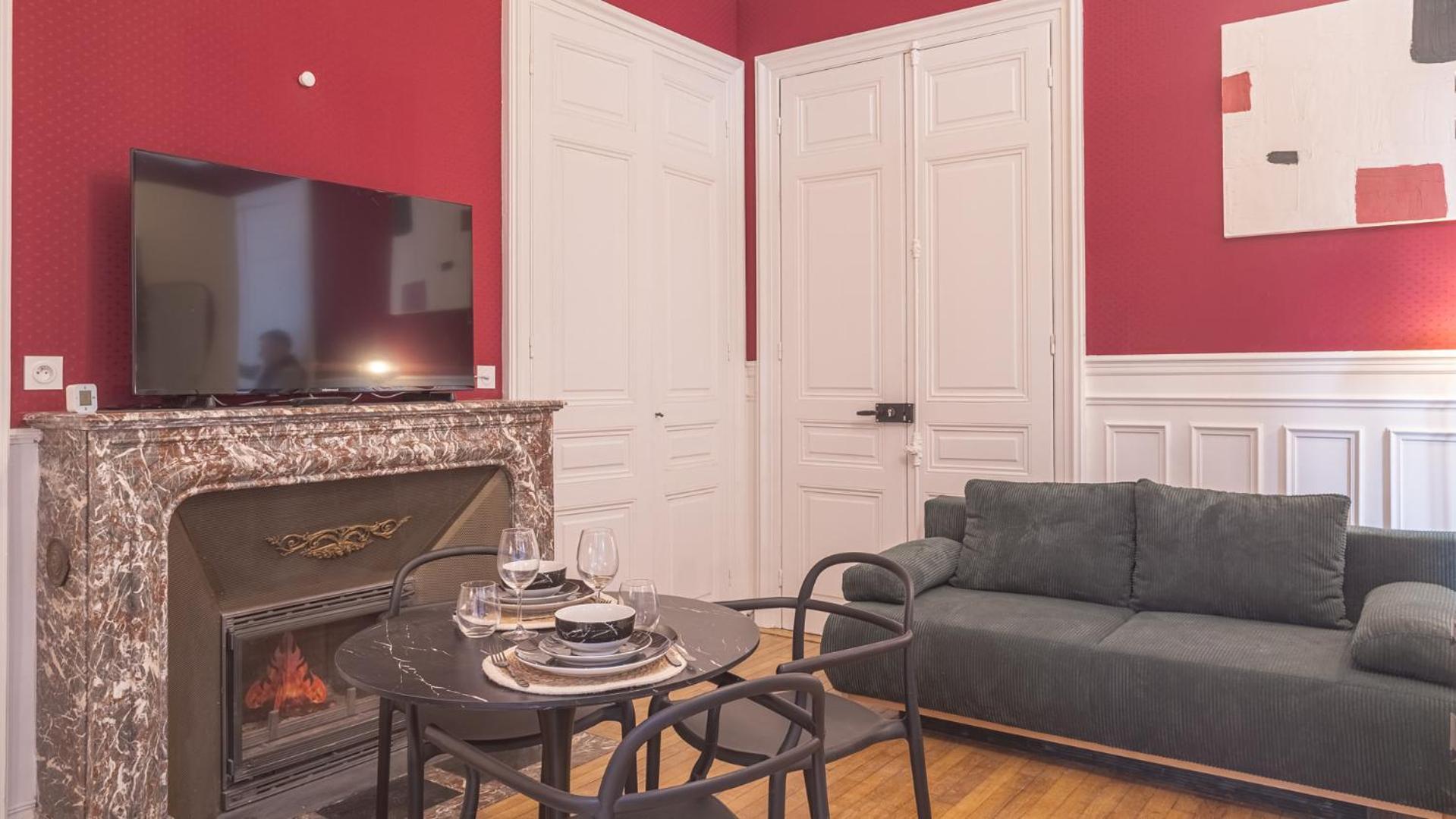 Bonappart 4 - Charme Napoleonien & Confort Troyes Exterior photo
